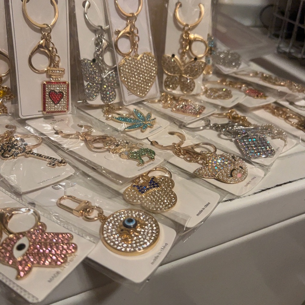 25 for $25 KeyChain Purse Charms CATS DOGS HAMSA HEARTS GUITARS CROSS - more NEW - Picture 5 of 14